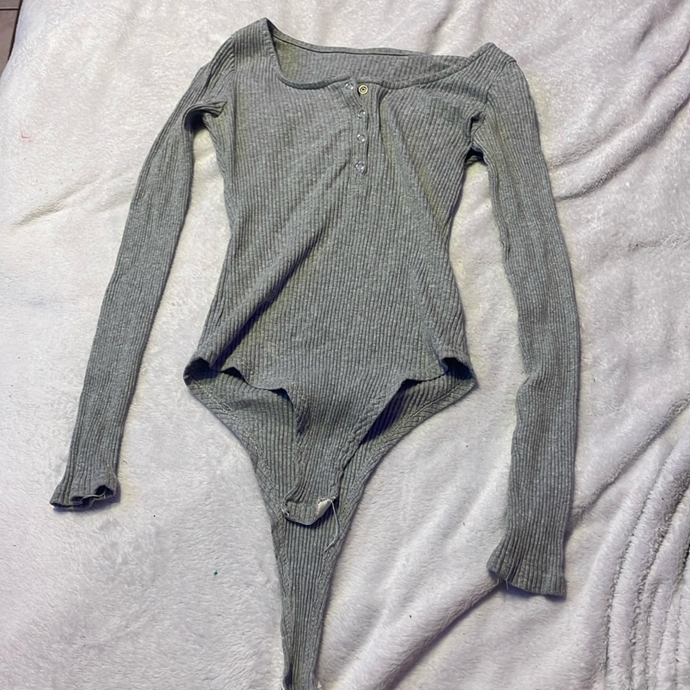 Gray buttons in front bodysuit small